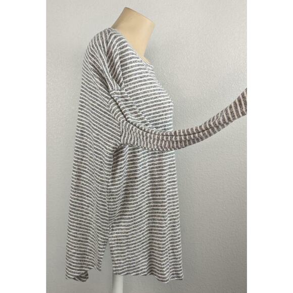Style & Co Hannah Striped Top Gray Stripe 0X Scoop Lightweight Comfortable Relax - Picture 5 of 9